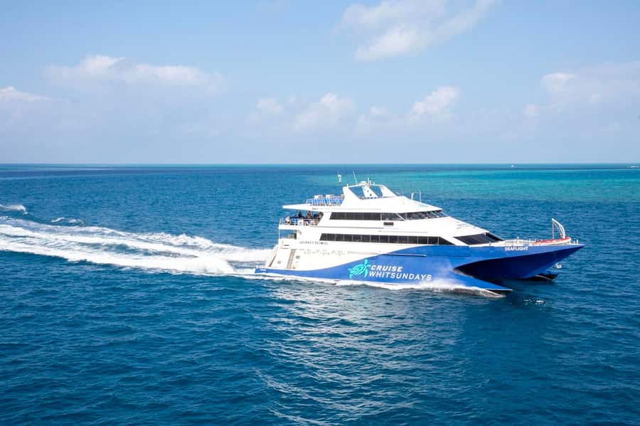 From Airlie Beach: Great Barrier Reef Adventure Cruise - Food on board and at Reefworld: the practical part most people forget