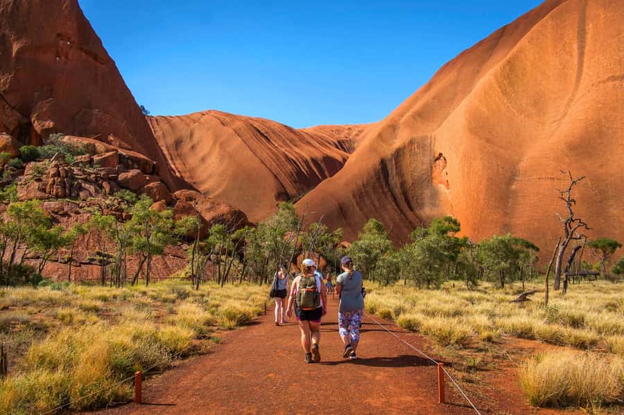 From Alice Springs: Day Trip to Uluru with BBQ Dinner - The long coach ride back, why it still lands well when the day is paced