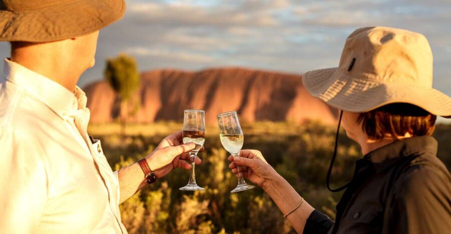 From Ayers Rock Resort: Uluru Sunset Barbecue Dinner - Key things that make this sunset BBQ work