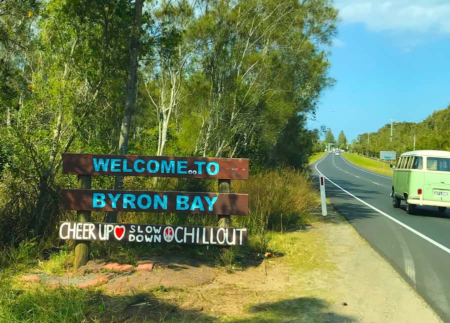 From Brisbane: Byron Bay, Bangalow, and Gold Coast Day Tour - Captain Cook Memorial Views and the Cape Byron Lighthouse Walk