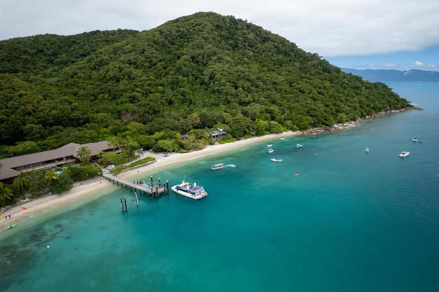 From Cairns: 2 Islands 1 day - Fitzroy & Green Islands - Green Island National Park: beach time plus reef, with buffet lunch onboard