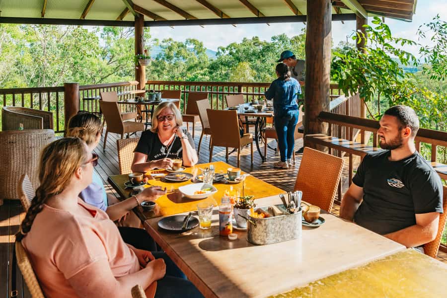 From Cairns: Chillagoe Caves and Outback Full-Day Tour - Lunch in Chillagoe, fuel before the wildlife finale