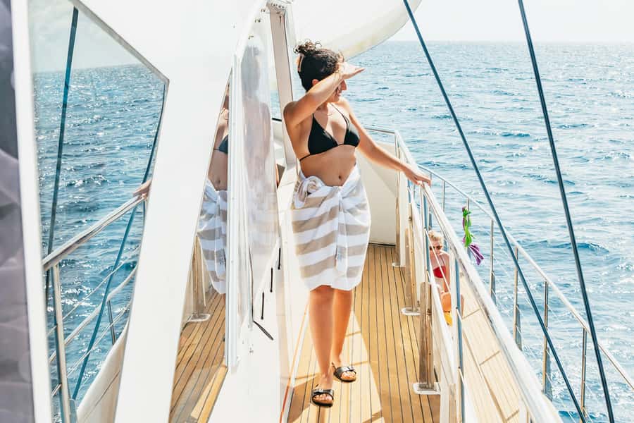 From Cairns: Great Barrier Reef Cruise by Premium Catamaran - Price and value: what $190 includes, and what you pay for yourself