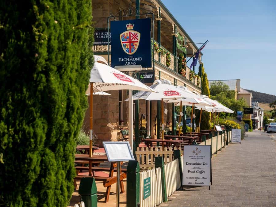 From Hobart: Richmond Village 4 hour Return Tour (Afternoon) - Getting From Brooke Street Pier to Richmond Village in Four Hours