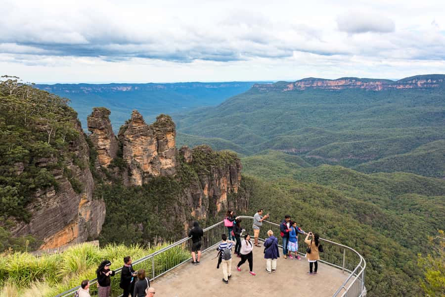 From Sydney: Blue Mountains, Scenic Railway, & Sydney Zoo - Sydney Zoo: kangaroos, up-close wildlife, and the culture talk pairing