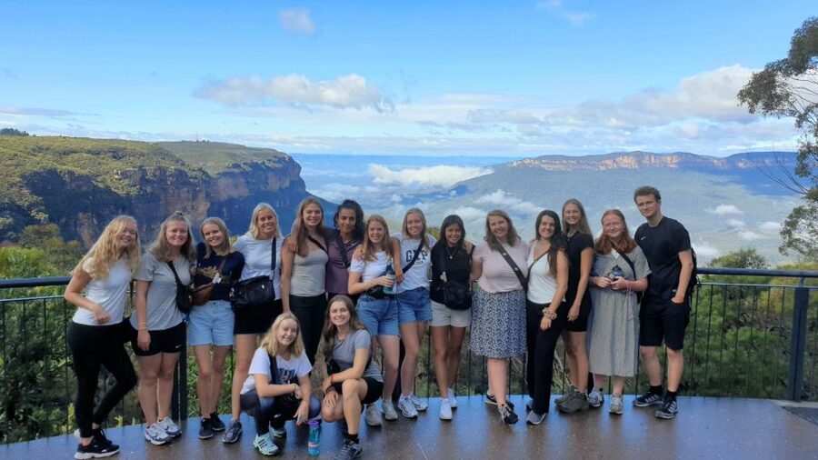 From Sydney: Blue Mountains Tour with Waterfall Walk & Lunch - Lunch, Tim Tams, And The Small Details That Make It Work