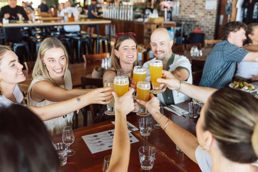 From Sydney: Full-Day Hunter Valley Wine Tour & Lunch - Lunch at a local restaurant with wine or craft beer