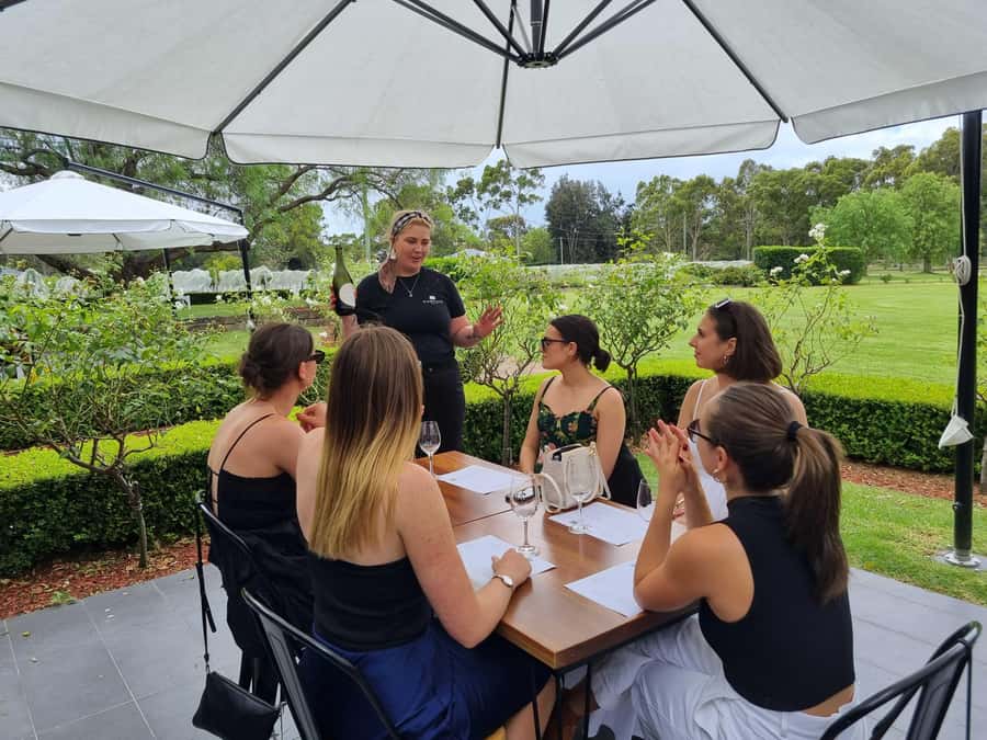 From Sydney: Hunter Valley Wine, Gin & Food Tastings Tour - Lunch in Hunter Valley: One-Course Meal and the Wine-or-Beer Break