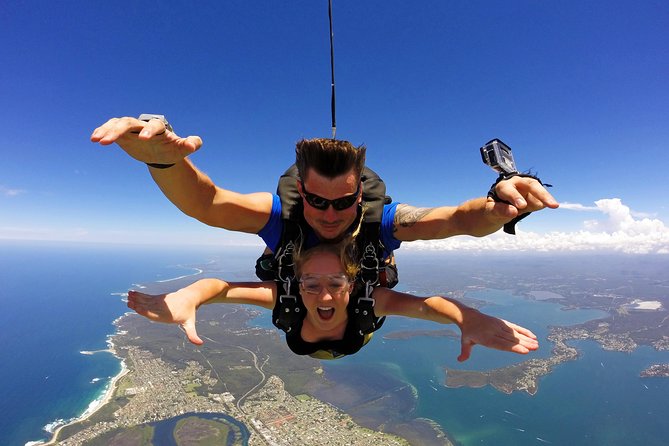 From Sydney: Tandem Skydive Experience over Newcastle Beach - Who should book this tandem jump, and who should pause