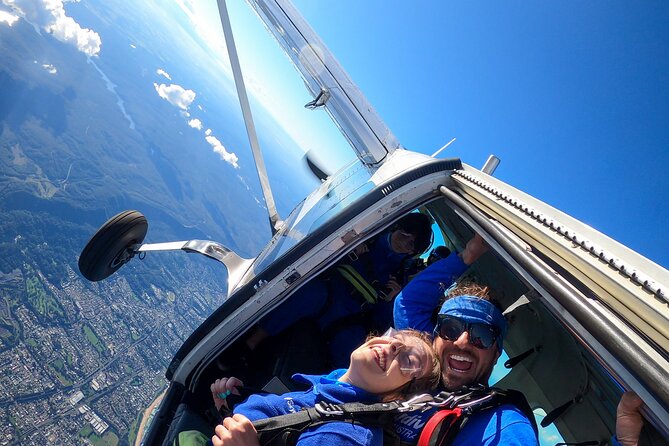 From Sydney: Tandem Skydive Experience over Wollongong Beach - North Wollongong Beach: the view you get with the adrenaline