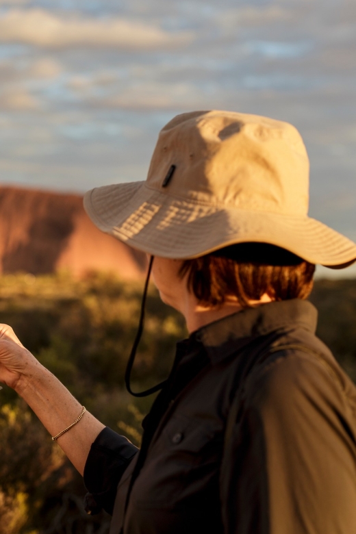 From Yulara: Uluru Tour and Sunset BBQ - Sunset BBQ at the Uluṟu Coach Viewing Area, bubbly optional