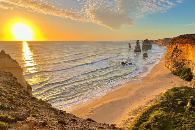 Full-Day Great Ocean Road and 12 Apostles Sunset Tour from Melbourne - The Twelve Apostles at sunset: how to make it count