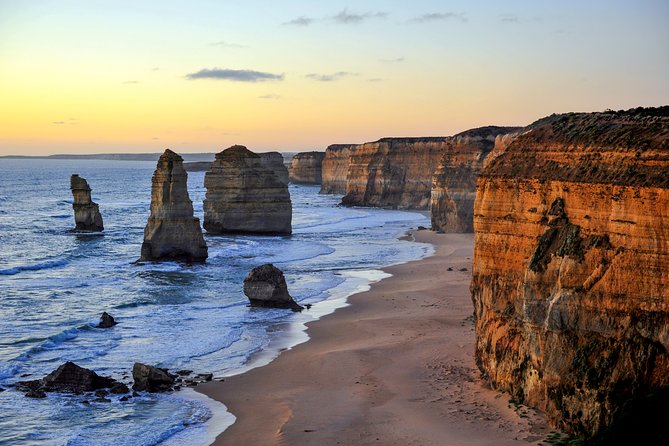 Full-Day Great Ocean Road and 12 Apostles Tour - Melba Gully National Park, when the coast cools off
