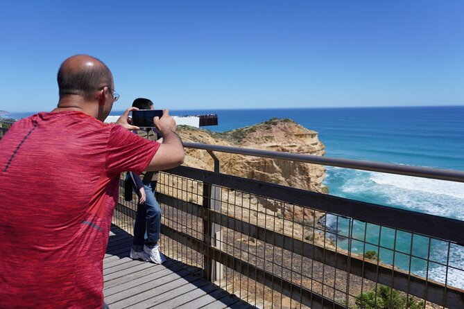 Full-Day Great Ocean Road and 12 Apostles Tour - Colac rest stop and the long road back to Melbourne