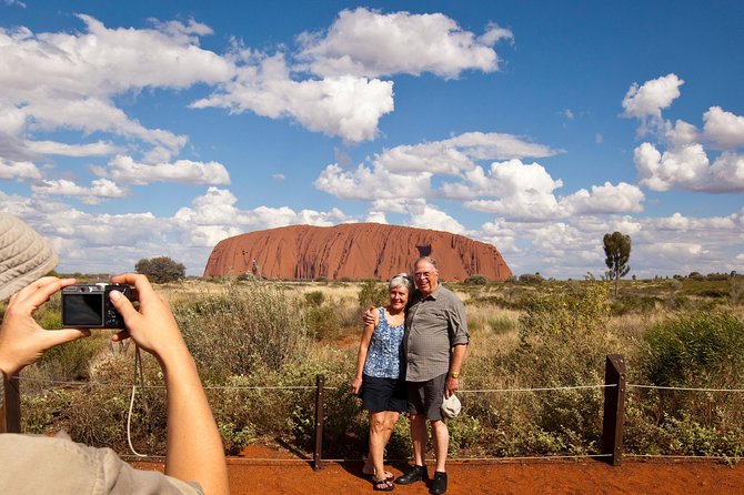 Full Uluru Base Walk at Sunrise Including breakfast - Culture on the trail: how the guide storytelling shapes what the walk means