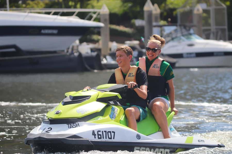 Gold Coast: 1-Hour Jet Ski Ride -No slow zones + Free Photos - Photos included, plus tips to get better shots without losing your phone