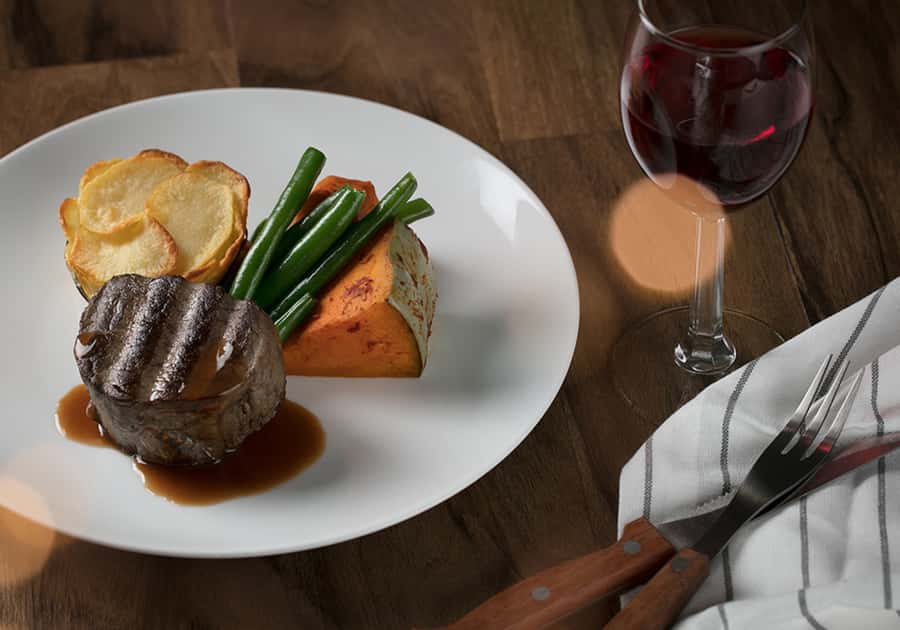 Gold Coast: Australian Outback Spectacular Dinner & Show - Dinner, drinks, and bush billy tea: what the meal experience feels like