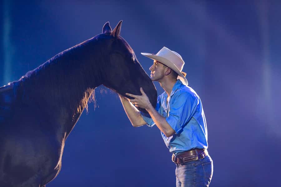 Gold Coast: Australian Outback Spectacular Dinner & Show - Checking in at Australian Outback Spectacular (and what happens right away)