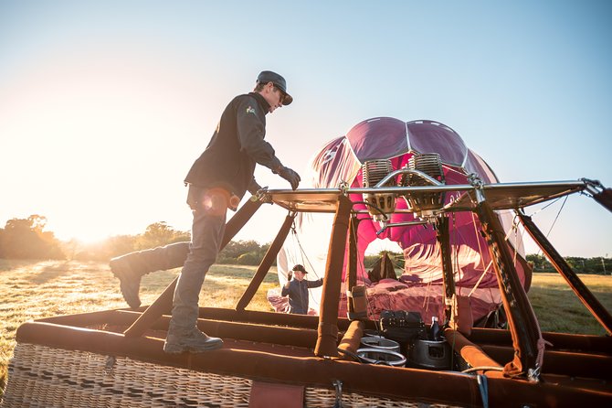 Gold Coast Hot Air Balloon Flight 1 Hour - BEST PRICE! - Weather reality: how to dress for a sunrise flight that runs in all conditions