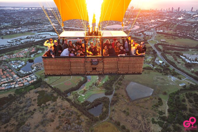 Gold Coast Hot Air Balloon Flight - What it feels like up there, from the ground to the sky