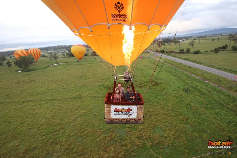 Gold Coast: Hot Air Balloon Flight and Vineyard Breakfast - Stepping Into the Basket: Comfort, Height, and Real-World Tips