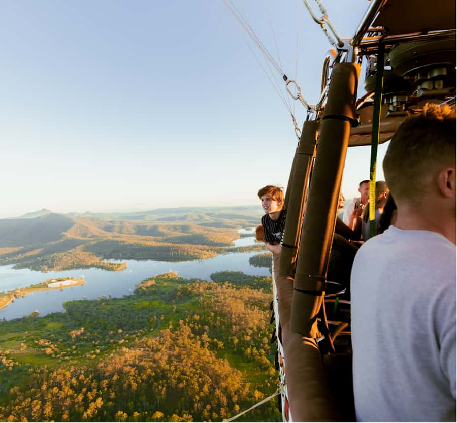 Gold Coast: Hot Air Balloon Flight and Vineyard Breakfast - Landing, Deflating, and the Keepsakes Moment