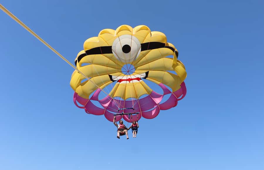 Gold Coast: Parasailing in Surfers Paradise - Who the Crew Is to You: Clarity, Confidence, and Names You Might Hear