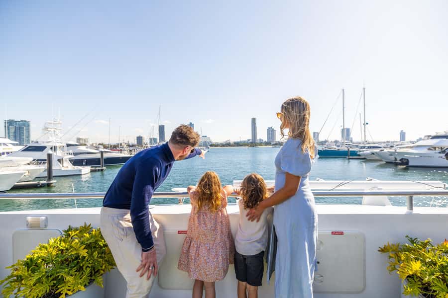 Gold Coast: Sightseeing Cruise with Buffet Lunch - Who this cruise is best for