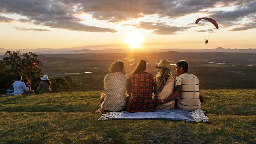 Gold Coast: Tamborine Mountain Local Winery Tour with Lunch - Lunch, photos, and the little extras that add real value