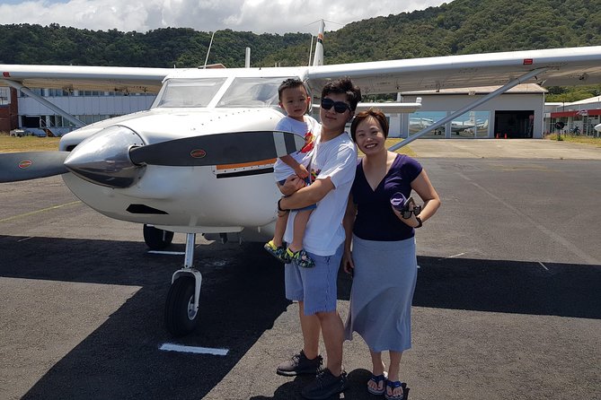 Great Barrier Reef 40 Minute Scenic Flight from Cairns - Reef Hopper - The guaranteed window seat, and why it changes everything