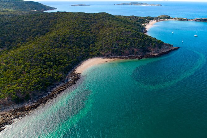 Great Keppel Island Day Trip with Lunch - Lunch at The Hideaway: what’s included and what to expect