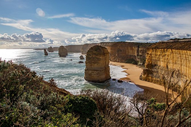 Great Ocean Road, 12 Apostles, Rainforest & Morning Tea-Melbourne - Twelve Apostles and the viewing rhythm that keeps photos realistic