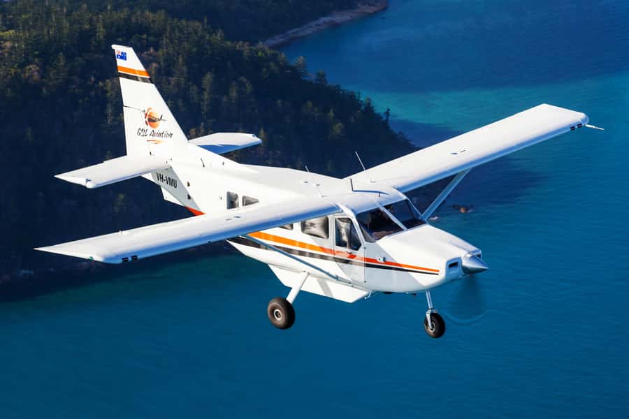 Green Island Fly & Cruise Package - Courteous Transfers and the Cairns Reef Terminal Handoff