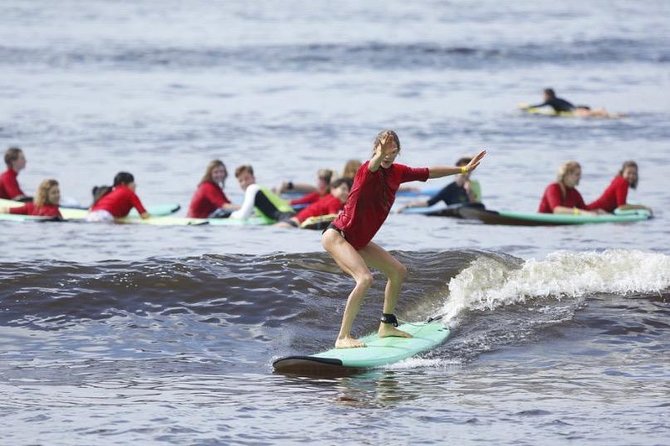 Group Surfing Lessons Kool Katz 1 day - Beginner coaching that aims for standing up