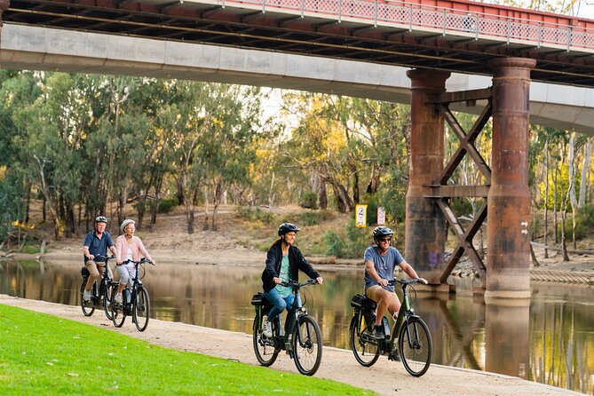 Half Day E-Bike Hire Echuca - Where you start at Murray Esplanade, and how the first 20 minutes matter