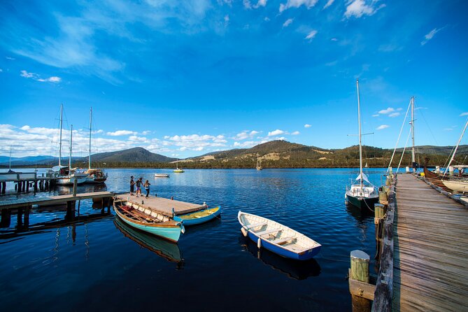 Hastings Caves, Tahune Airwalk and the Huon Tasting Trail - Huonville coffee stop and the Huon River drive