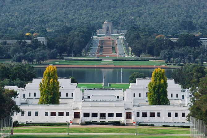 Highlights of Canberra Full Day Tour - Food on your own: lunch planning without ruining the day