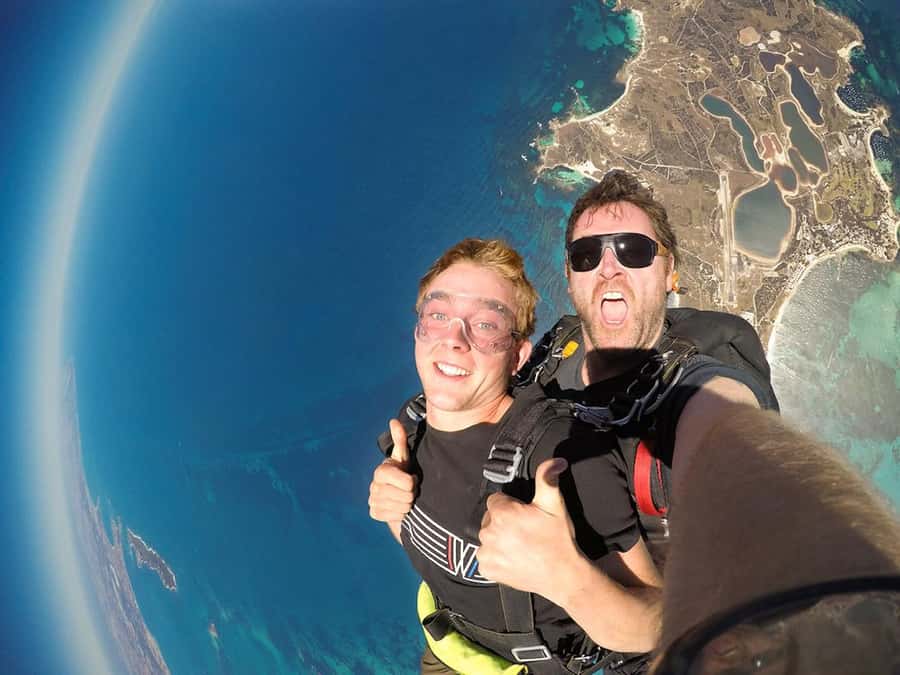 Hillary's Harbour: Rottnest Island Skydive and Ferry Package - Safety rules and who should skip this day
