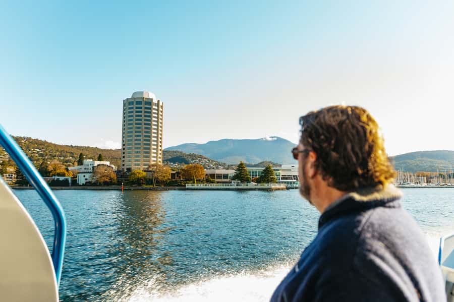Hobart: 2.5-hour Iron Pot Lighthouse Cruise - When to go and what to wear: make the ride work for you