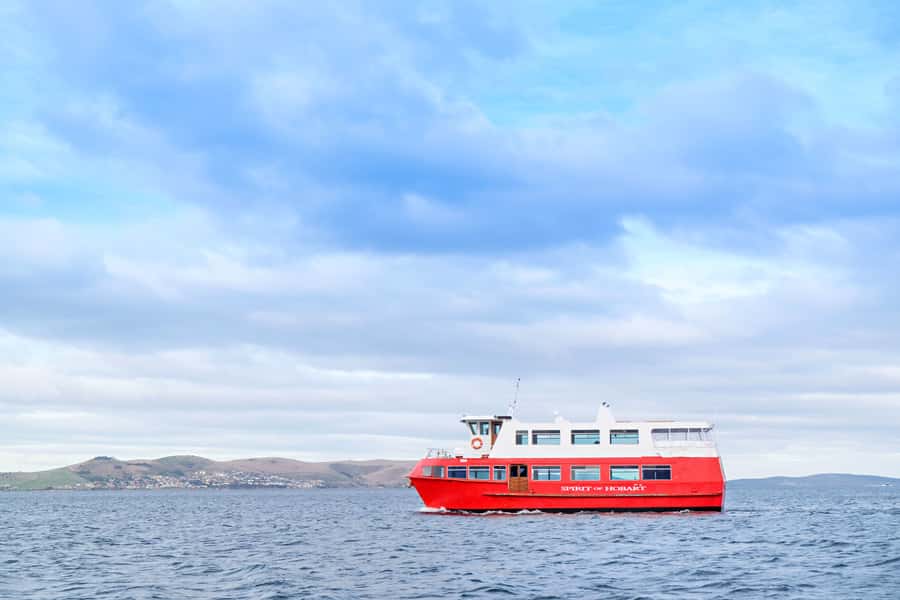 Hobart: Historic Lunch Cruise - Your included lunch: steak, crumbed fish, chicken schnitzel, or a veggie patty