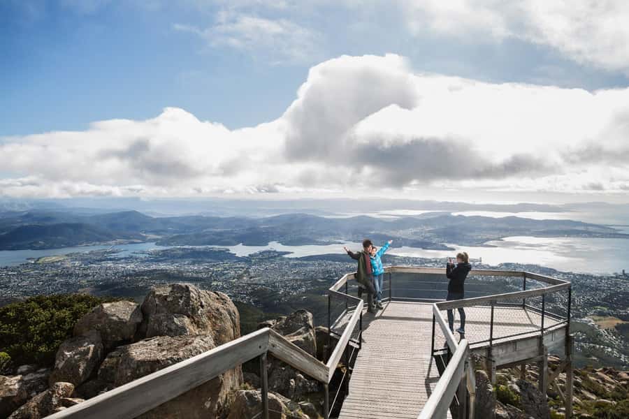 Hobart: Mount Wellington and Hobart Sightseeing Combo Ticket - At the Summit: Observation Shelter, Wind Factor, and Photo Reality