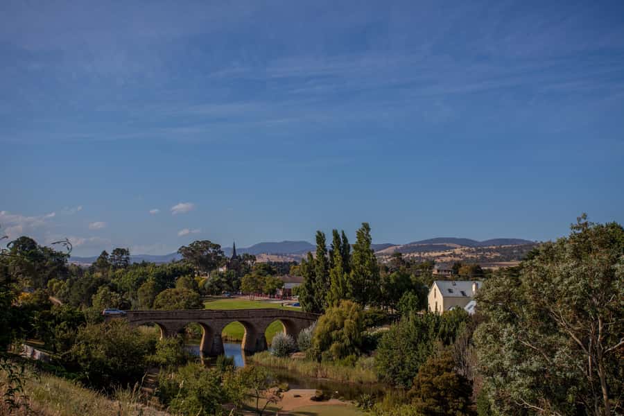 Hobart: Port Arthur, Richmond & Tassie Devil - Active Tour - Richmond: the oldest bridge, stone lanes, and a quick sweet break