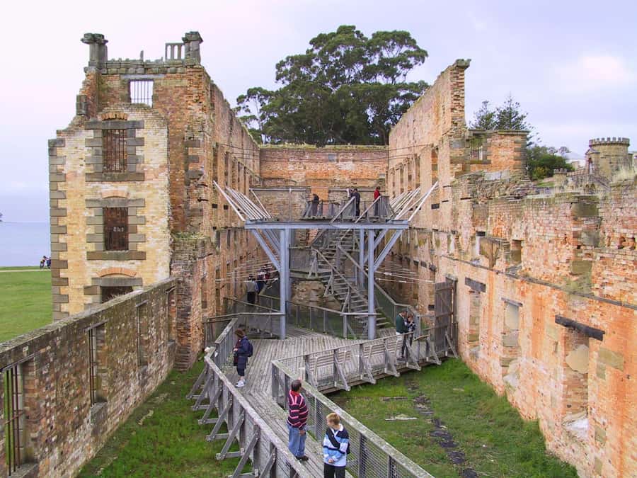 Hobart: Port Arthur & Tasman Park Full-Day Trip with Cruise - Richmond Bridge and the road story before Port Arthur