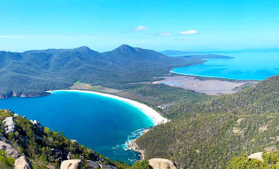 Hobart: Wineglass Bay, Freycinet Park, and Richmond Tour - Richmond in 30 minutes: Georgian buildings and a convict bridge still working