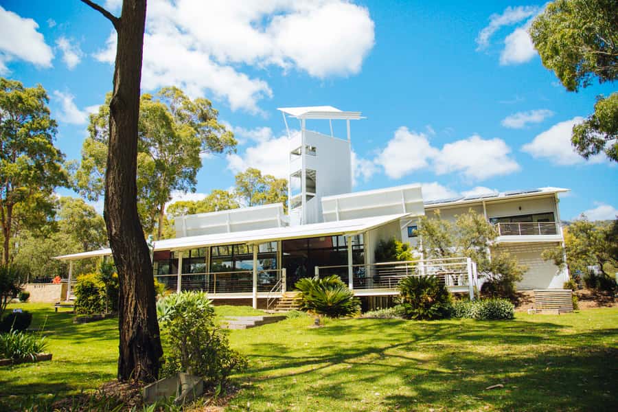 Hunter Valley: Wine, Spirits, and Cheese Tour with Lunch - Guide and driver vibe, including safety and humor