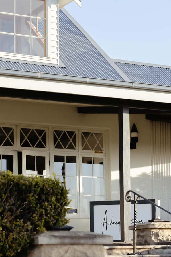 Hunter Valley: Wine Tour with 2-Course Lunch, Choc & Cheese - Stop Two at Mount Pleasant Wines: Story-Driven Tasting and a Special Pinot Noir