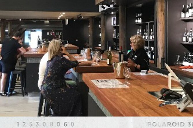 Hunter Valley Wines, 2-Course Lunch, Cheese & Chocolate Tour - Lunch at voco Kirkton Park Hotel with wine paired to your dishes