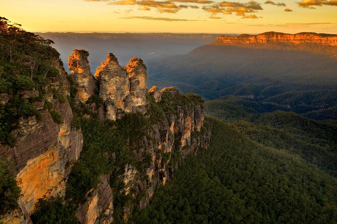 Intimate Blue Mountains Wild Kangaroos & Sunset for Nature Lovers - Sublime Point, Wentworth Falls, and the Three Sisters viewpoint circuit