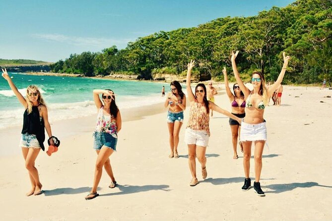 Jervis Bay Tour with Dolphins, Kangaroos & World's Whitest Beach - Hyams Beach and the White Sands Trail: the walk that makes the sand look unreal