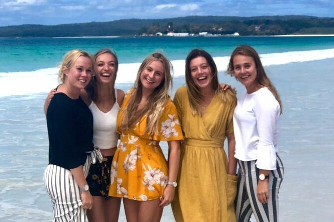 Jervis Bay Tour with Dolphins, Kangaroos & World's Whitest Beach - Booderee National Park and Cave Beach: the kangaroo chance in real coastal habitat
